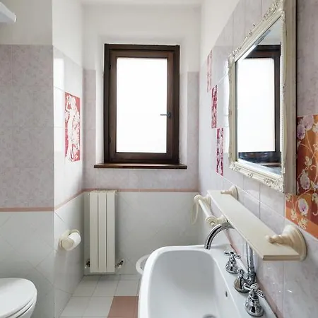 Farm stay La Dei Comacini